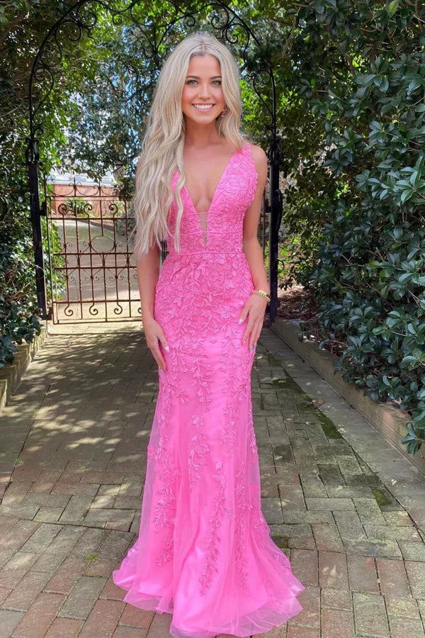 Vestido de fiesta de sirena con escote en V profundo y apliques